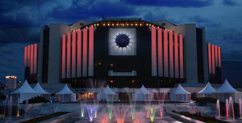 Center 5