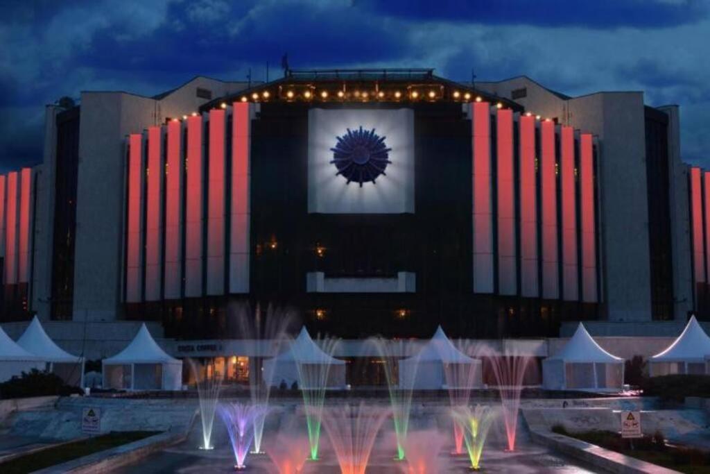 Center 5 * Sofia